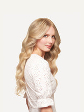 Load image into Gallery viewer, 20" Seamless Blonde Balayage Volume Bundle Clip-Ins - 20" (225g)