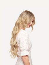 Load image into Gallery viewer, 24" Classic Blonde Balayage Clip-Ins - 24" (240g)