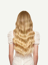 Load image into Gallery viewer, 20" Seamless Dirty Blonde Highlights Clip-Ins - 20" (180g)