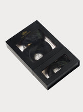 Load image into Gallery viewer, 20" Seamless Jet Black Clip-Ins - 20" (180g)
