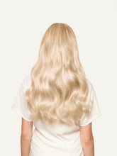 Load image into Gallery viewer, 20" Classic Ash Blonde Volume Bundle Clip-Ins - 20" (265g)
