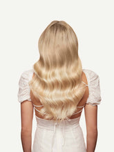 Load image into Gallery viewer, 16" Classic Blonde Balayage Clip-Ins - 16" (140g)
