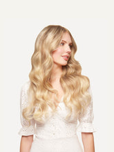 Load image into Gallery viewer, 20" Seamless Blonde Balayage Volume Bundle Clip-Ins - 20" (225g)
