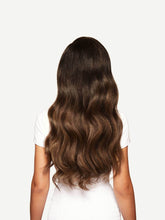 Load image into Gallery viewer, 20" Seamless Dark Brown Highlights Volume Bundle Clip-Ins - 20" (225g)
