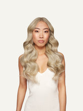 Load image into Gallery viewer, 20" Classic Sandy Blonde Clip-Ins - 20" (220g)
