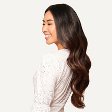 Load image into Gallery viewer, 20" Seamless Off Black Balayage Volume Bundle Clip-Ins - 20" (225g)
